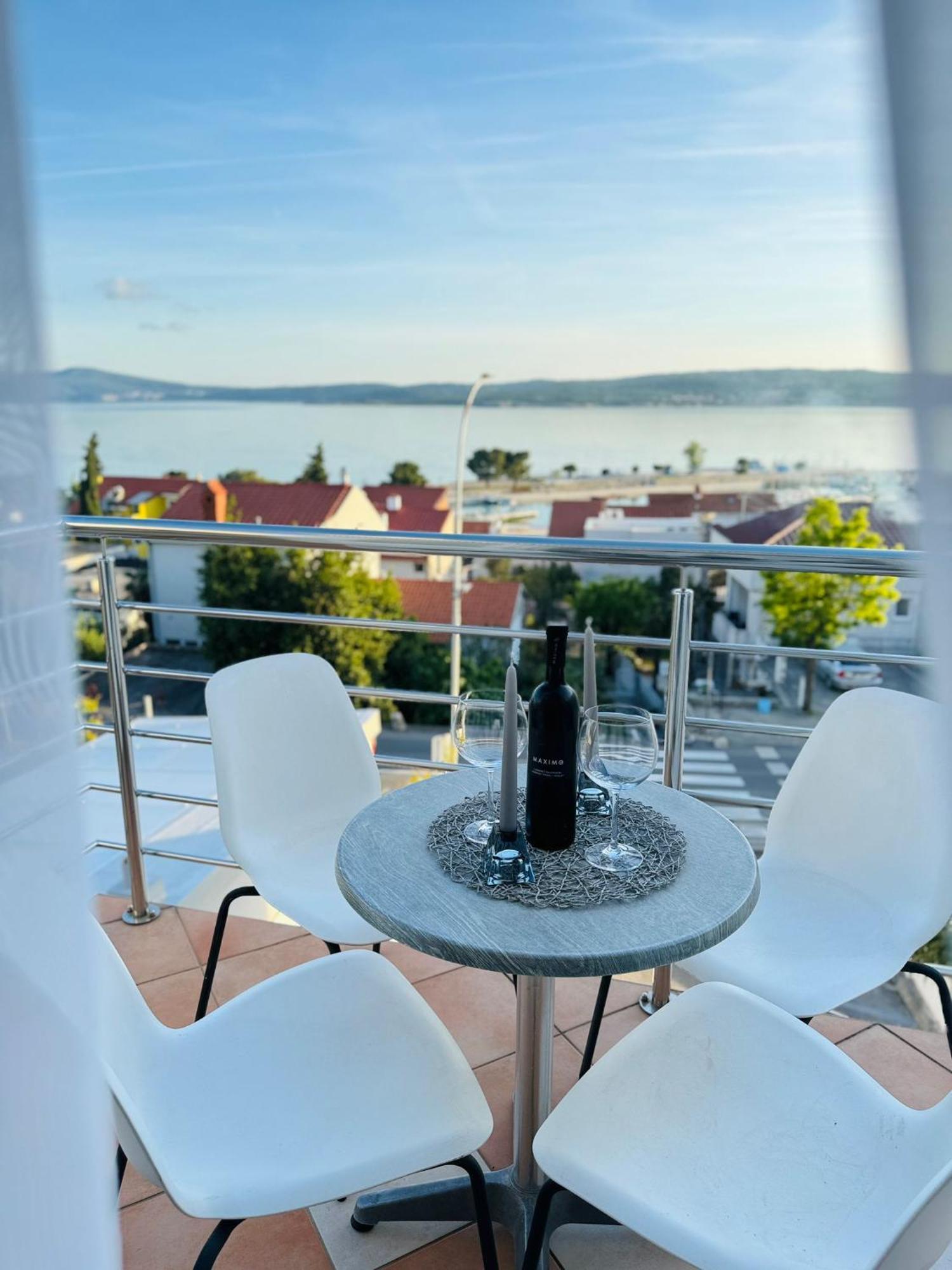 Villa Domgjoni Crikvenica Exteriör bild