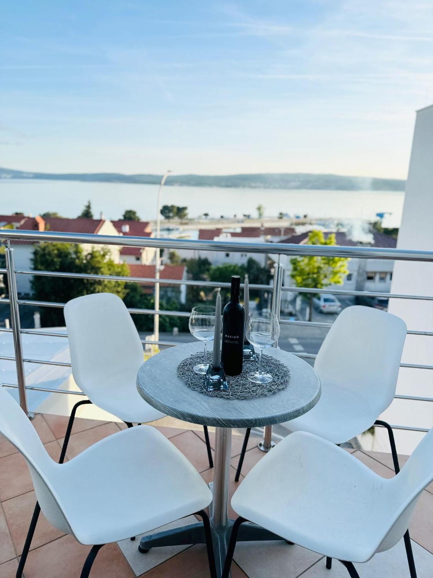 Villa Domgjoni Crikvenica Exteriör bild